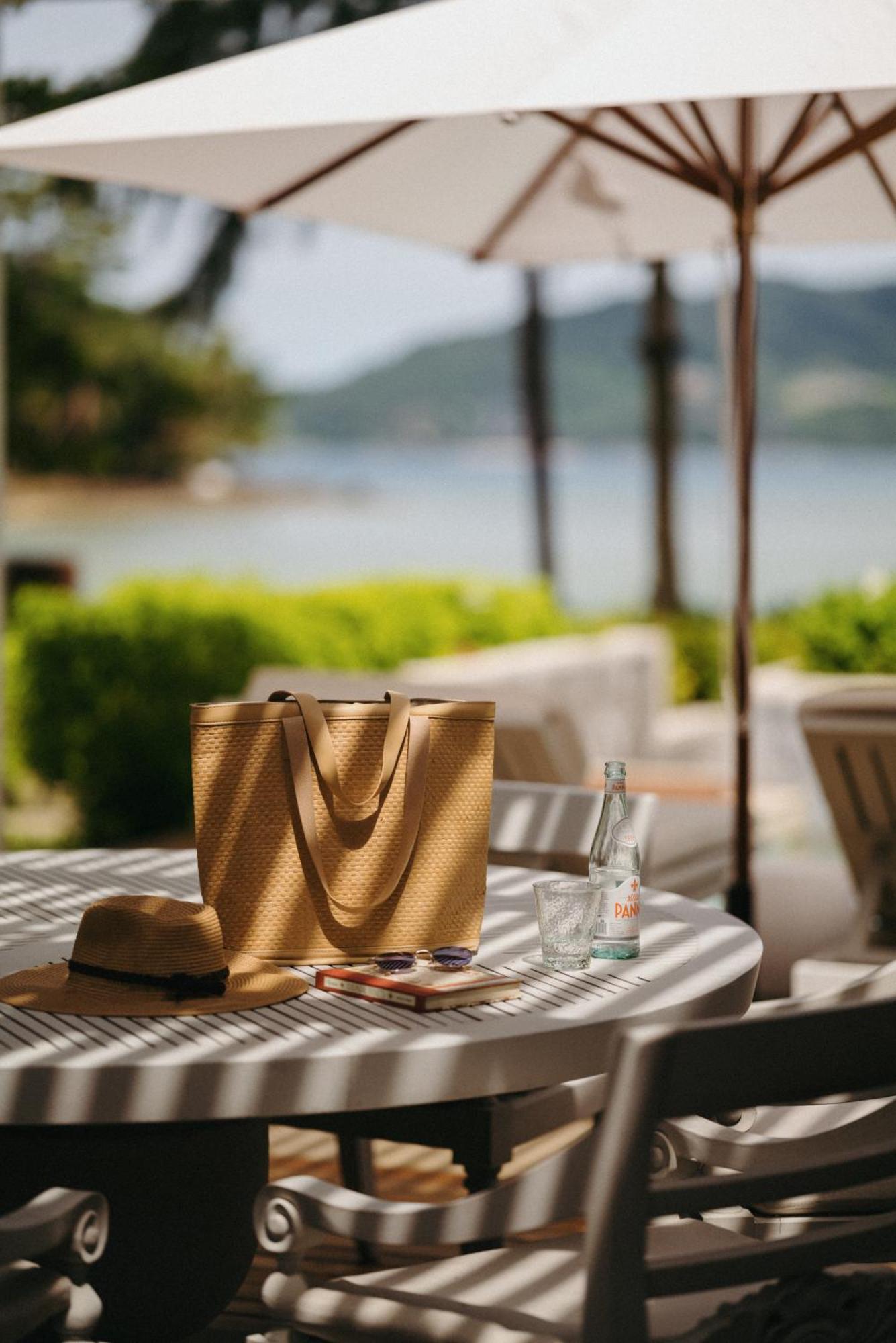 Hotel Rosewood Phuket à Patong Extérieur photo